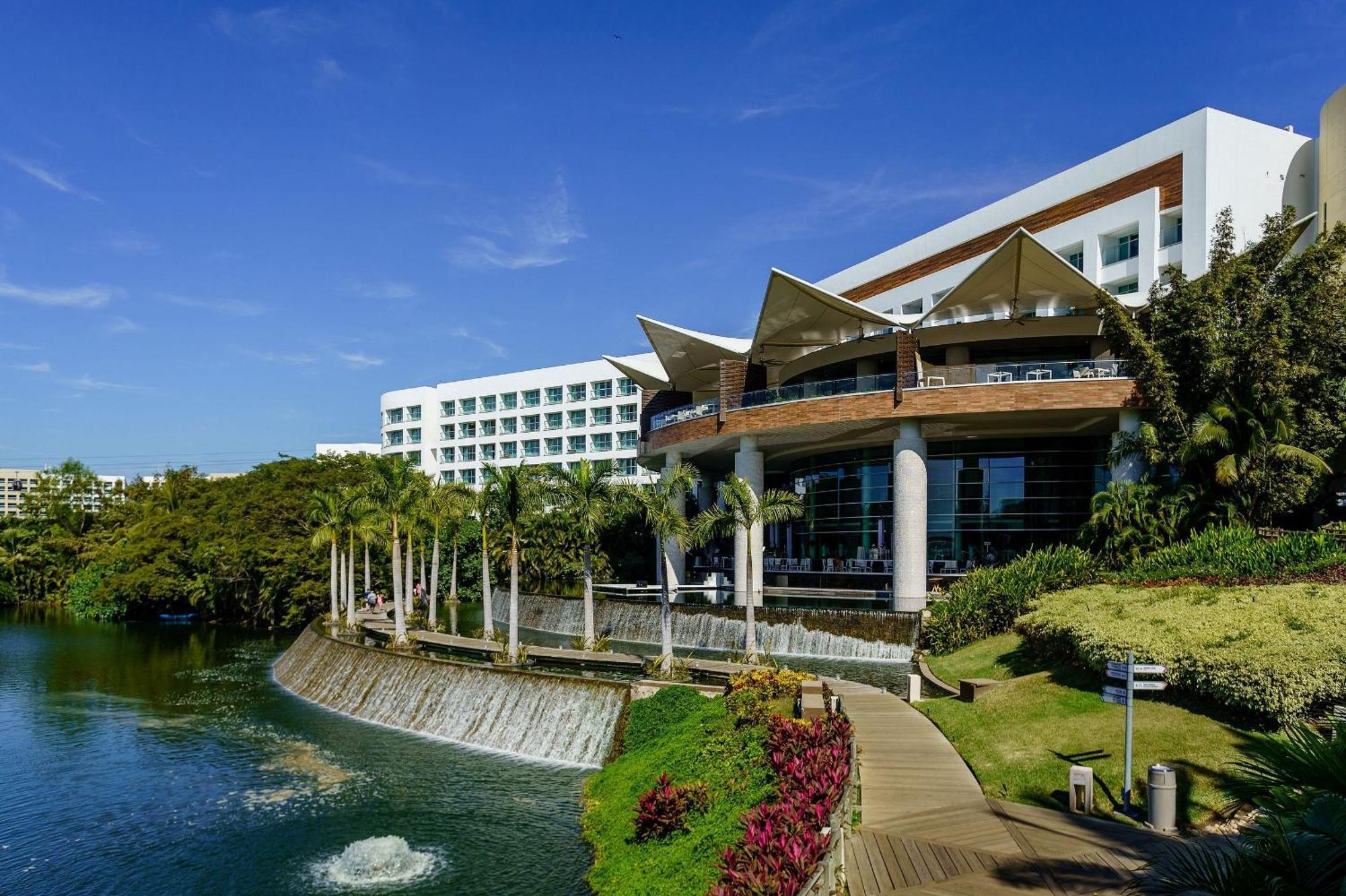 The Grand Luxxe Three Bedroom Spa Suite 누에보 바야르타 외부 사진