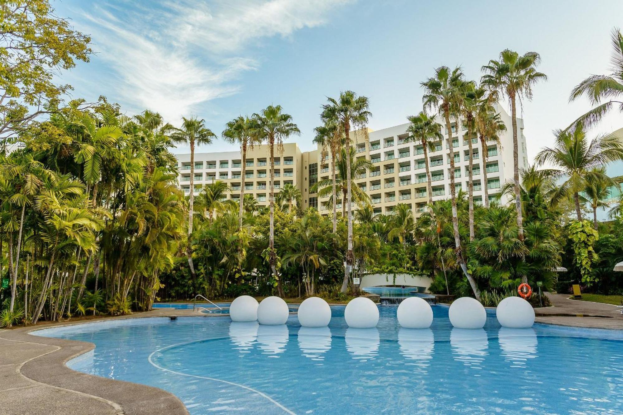 The Grand Luxxe Three Bedroom Spa Suite 누에보 바야르타 외부 사진
