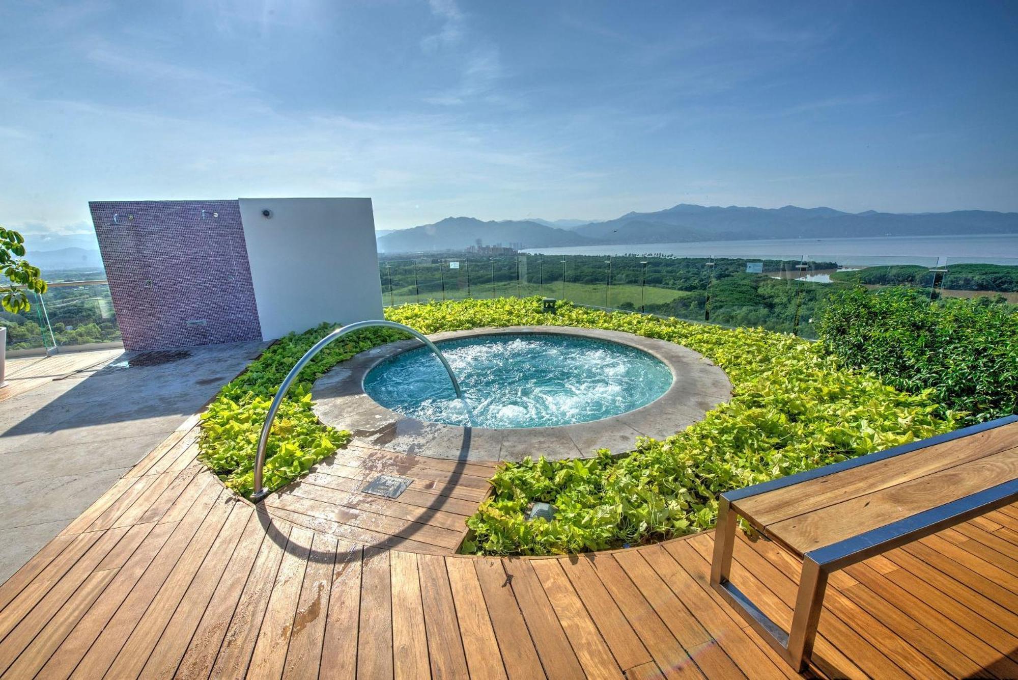 The Grand Luxxe Three Bedroom Spa Suite 누에보 바야르타 외부 사진