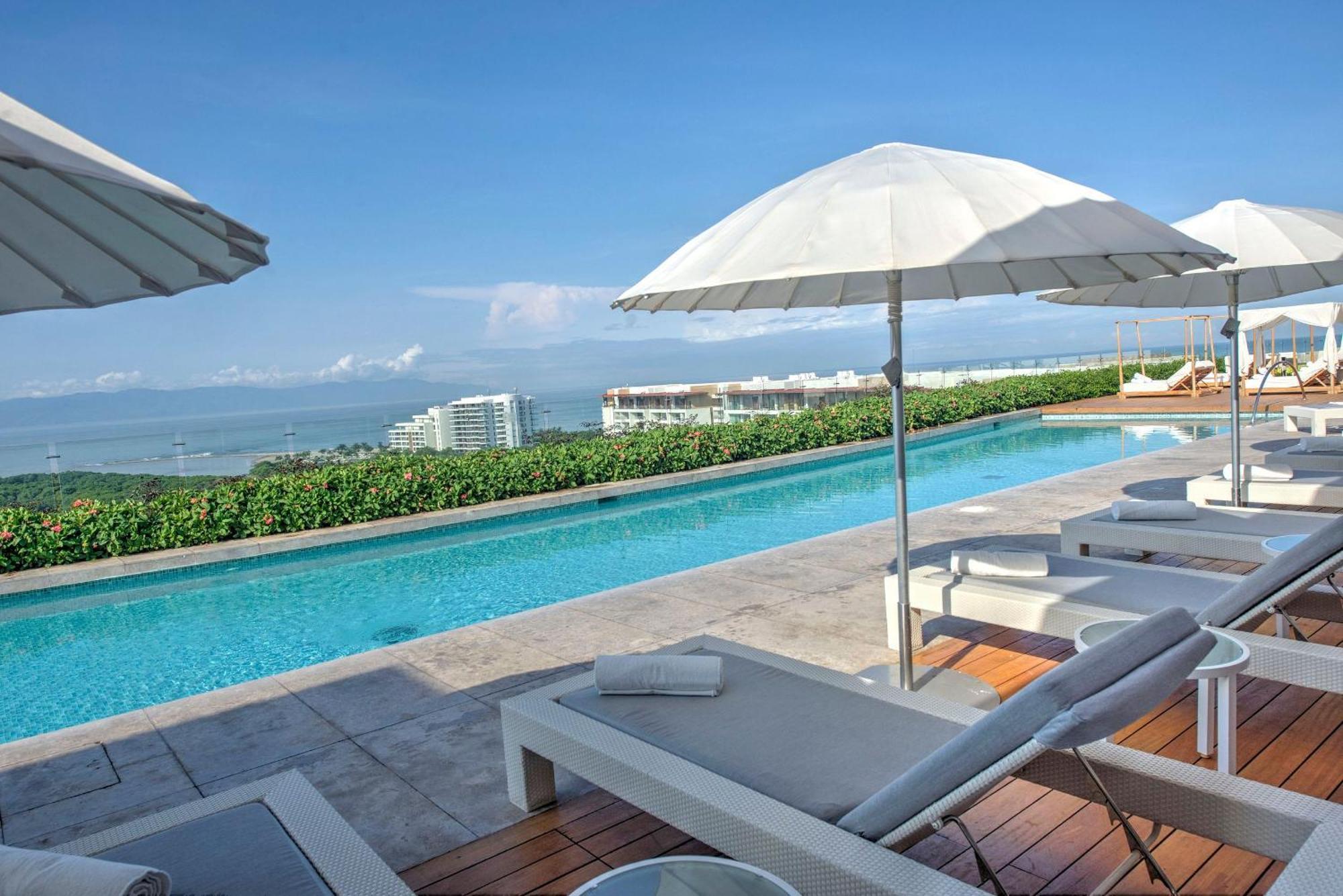 The Grand Luxxe Three Bedroom Spa Suite 누에보 바야르타 외부 사진